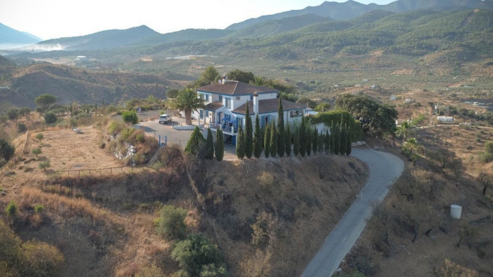 Qlistings - 5 Bedrooms House Villa in Mijas, Costa del Sol Property Thumbnail